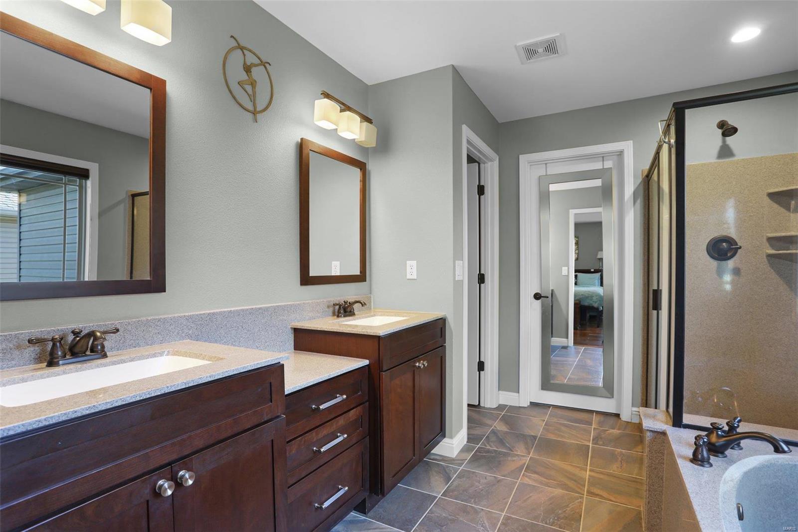 8791 Schmalz Road St. Jacob, IL 62281 - Photo 20 of 54 Gallery Image 20