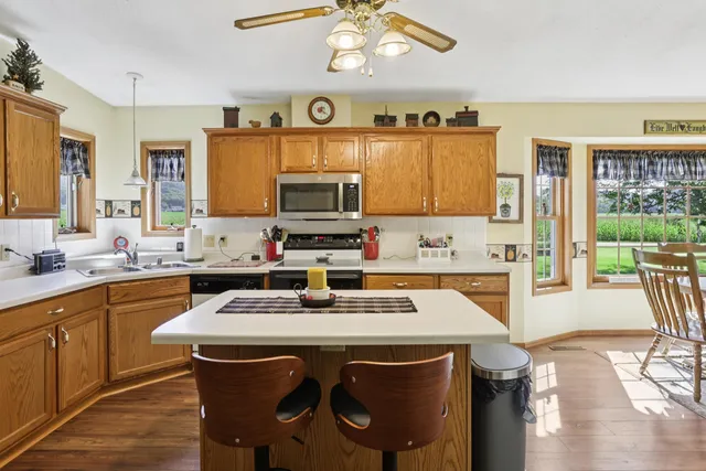 $545,000 | 28632 County Hwy BA, Richland Center, WI 53581