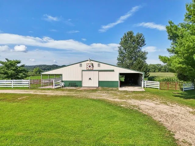 $545,000 | 28632 County Hwy BA, Richland Center, WI 53581