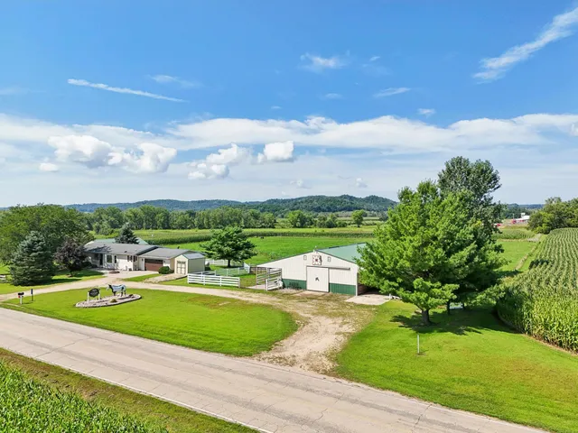 $545,000 | 28632 County Hwy BA, Richland Center, WI 53581
