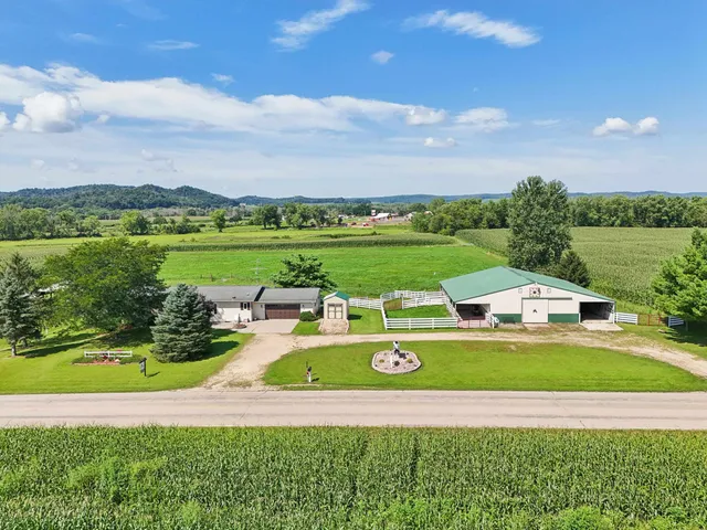 $545,000 | 28632 County Hwy BA, Richland Center, WI 53581