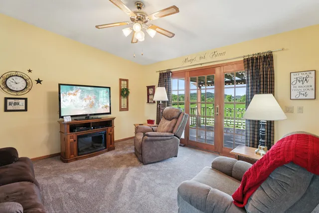 $545,000 | 28632 County Hwy BA, Richland Center, WI 53581