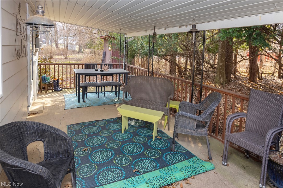 2590 North Ridge Road Elyria, OH 44035 - Photo 30 of 50 Cottage/Inlaw Suite Covered Patio