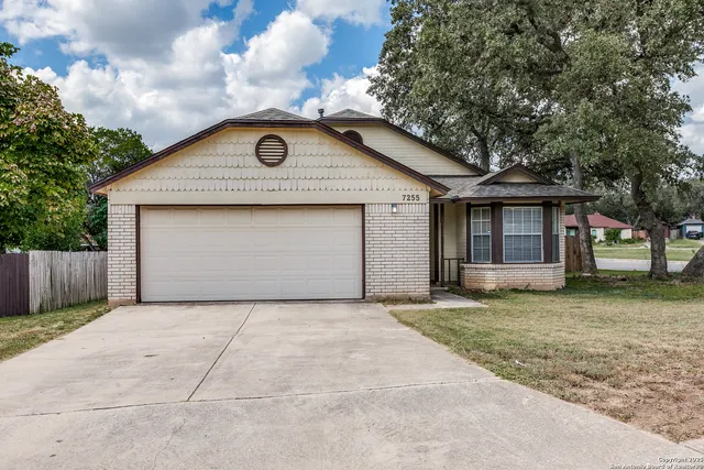 $1,550 | 7255 Webbwood Way, San Antonio, TX 78250