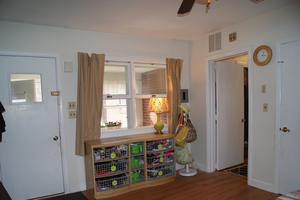 206 Fowler Road Westfield, MA 01085 - Photo 9 of 30 Gallery Image 9