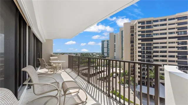 $17,000 | 4005 Gulf Shore Boulevard North, Unit 700, Naples, FL 34103