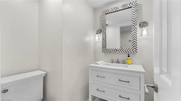 $17,000 | 4005 Gulf Shore Boulevard North, Unit 700, Naples, FL 34103