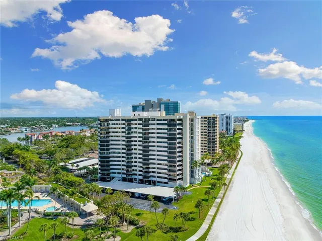 $17,000 | 4005 Gulf Shore Boulevard North, Unit 700, Naples, FL 34103