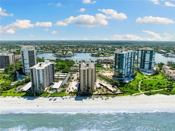 $17,000 | 4005 Gulf Shore Boulevard North, Unit 700, Naples, FL 34103