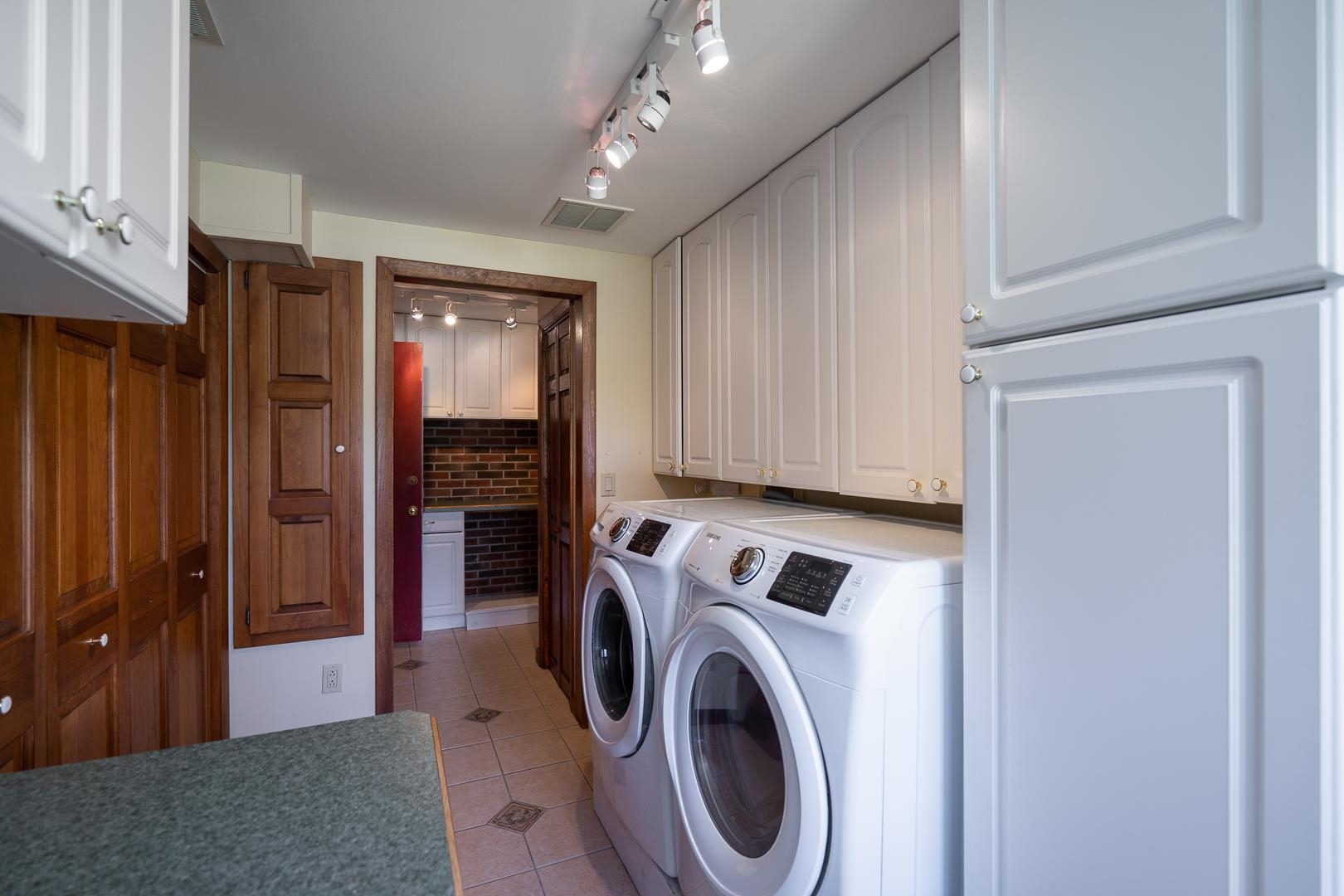 119 Addison Road Goffstown, NH 03045 - Photo 12 of 38