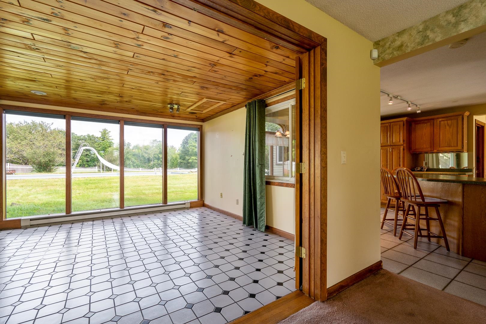 119 Addison Road Goffstown, NH 03045 - Photo 14 of 38