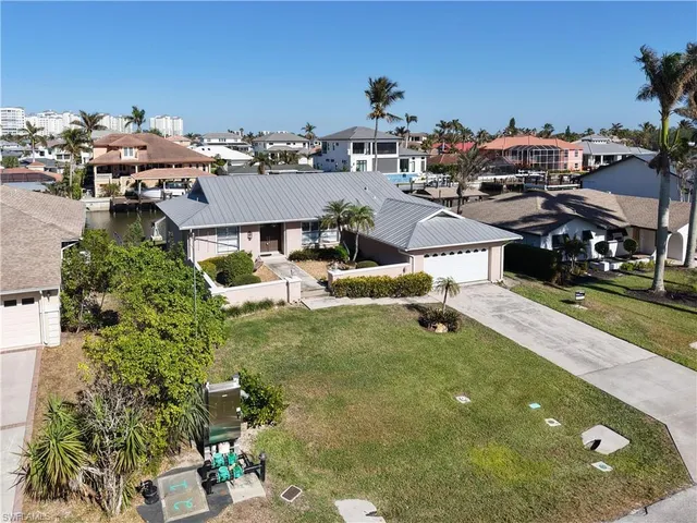 a picture of a city with lots of residential buildings