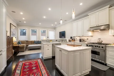 $2,000,000 | 1633 North Wolcott Avenue, Chicago, IL 60622