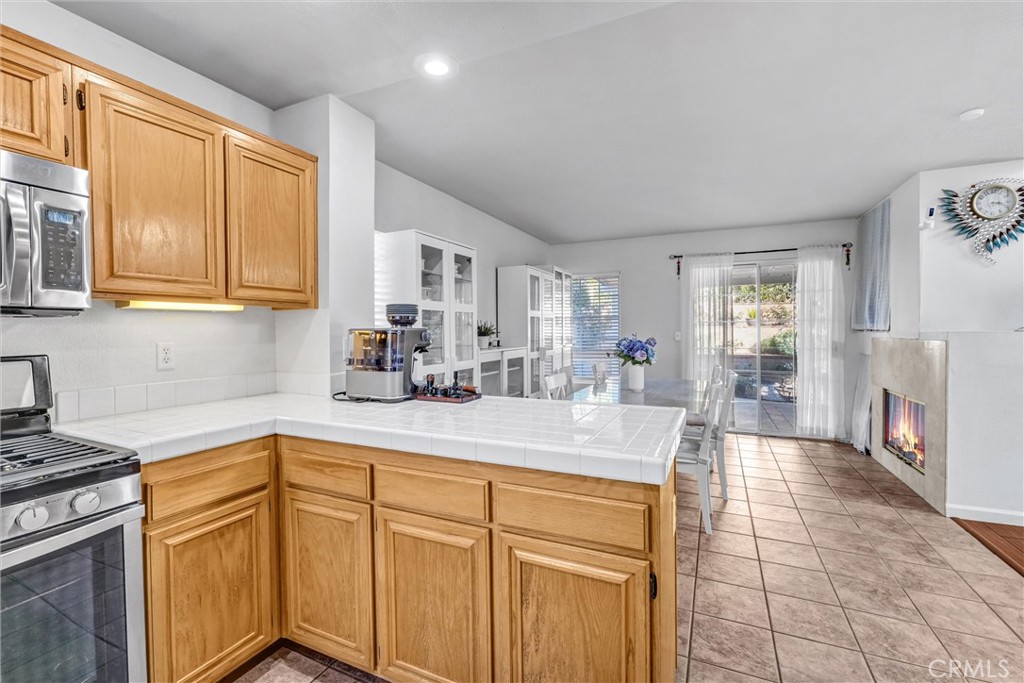 1744 Empty Saddle Road Simi Valley, CA 93063 - Photo 17 of 32