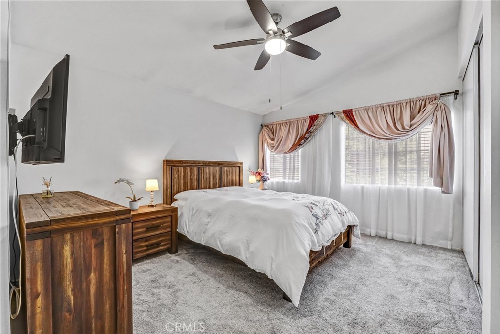 1744 Empty Saddle Road Simi Valley, CA 93063 - Photo 25 of 32