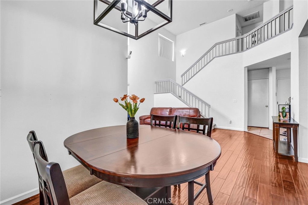 1744 Empty Saddle Road Simi Valley, CA 93063 - Photo 9 of 32