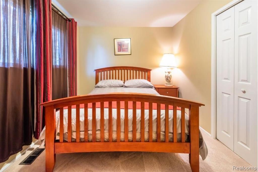 2260 Nixon Road Ann Arbor, MI 48105 - Photo 24 of 51