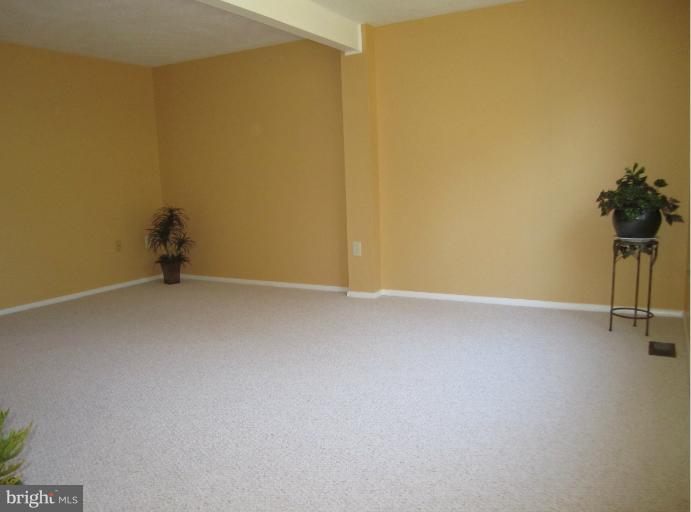 6226 Hillside Road Springfield, VA 22152 - Photo 4 of 30