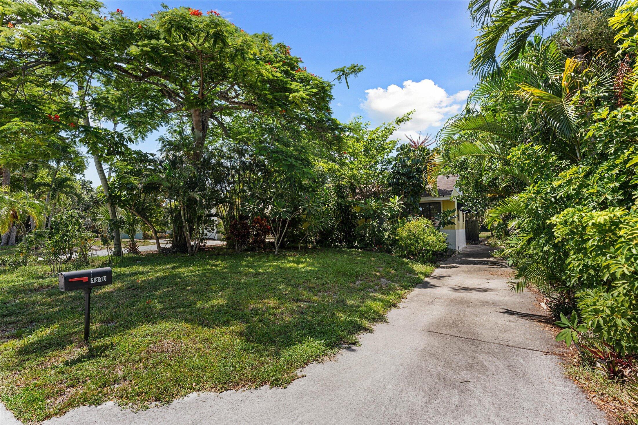 4880 Lincoln Road Delray Beach, FL 33445 - Photo 19 of 20 driveway