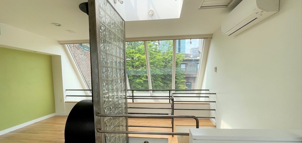 33 Lawrence Street, Unit 2 Boston, MA 02116 - Photo 13 of 38 a view of a window