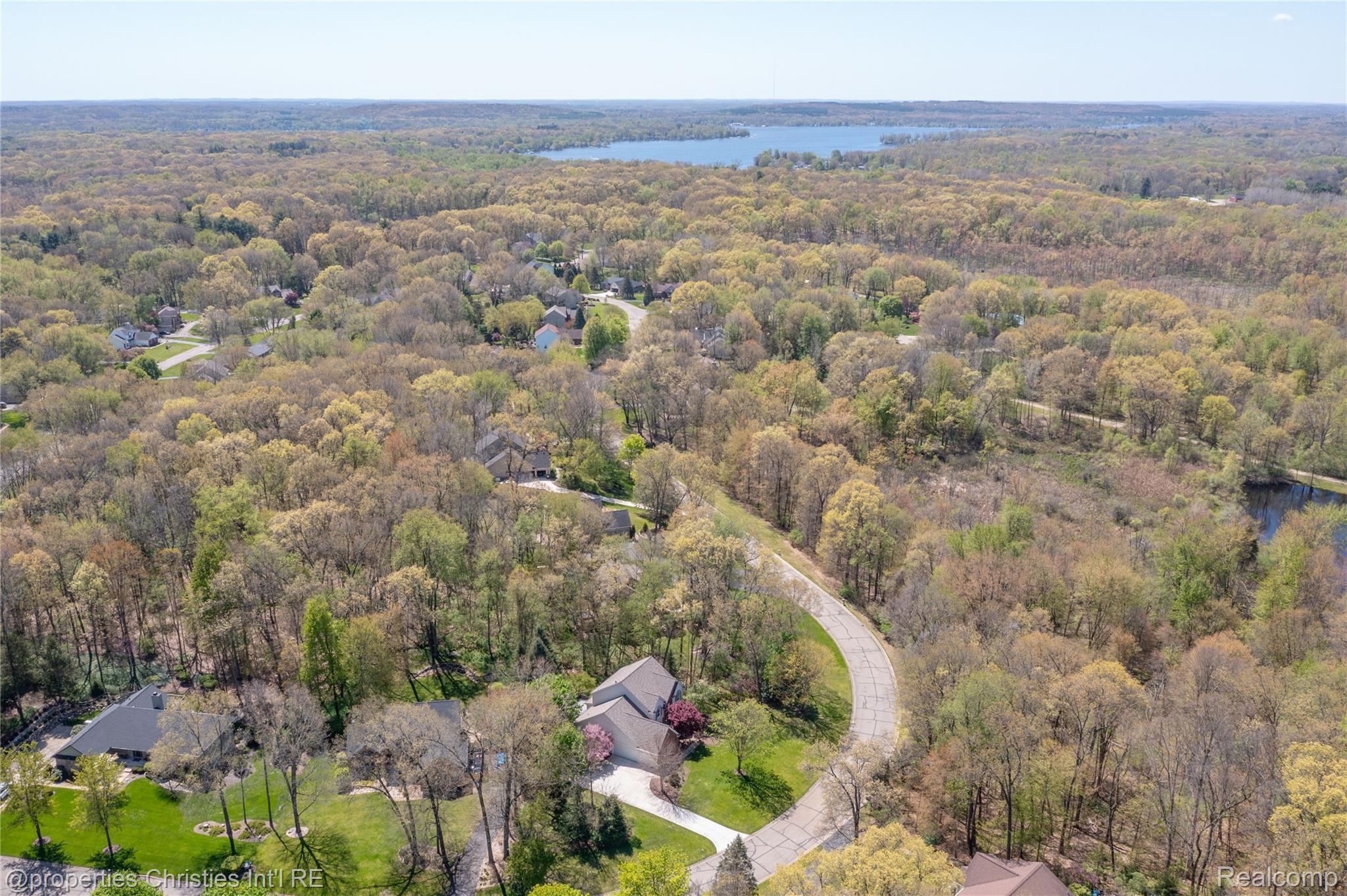 2005 North Splitstone Pinckney, MI 48169 - Photo 53 of 57 Lakes nearby!