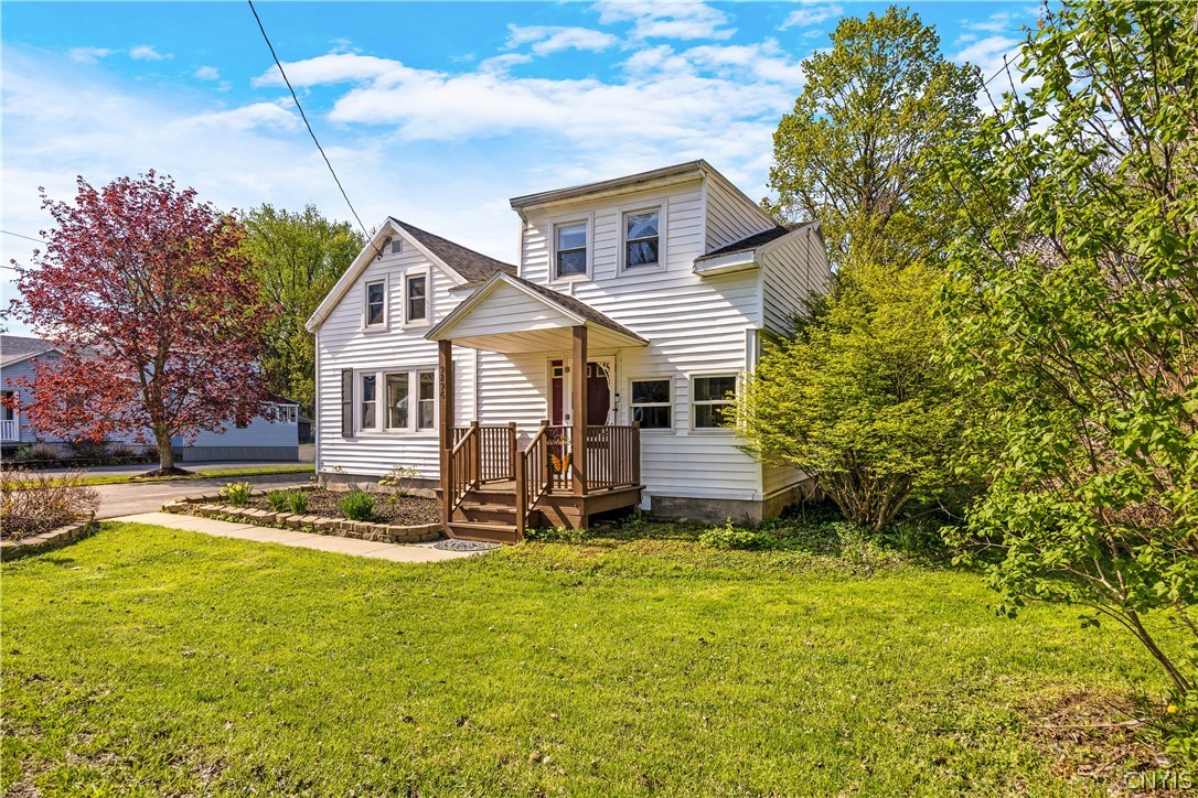 9296 Mallory Road New Hartford, NY 13413 - Photo 2 of 33
