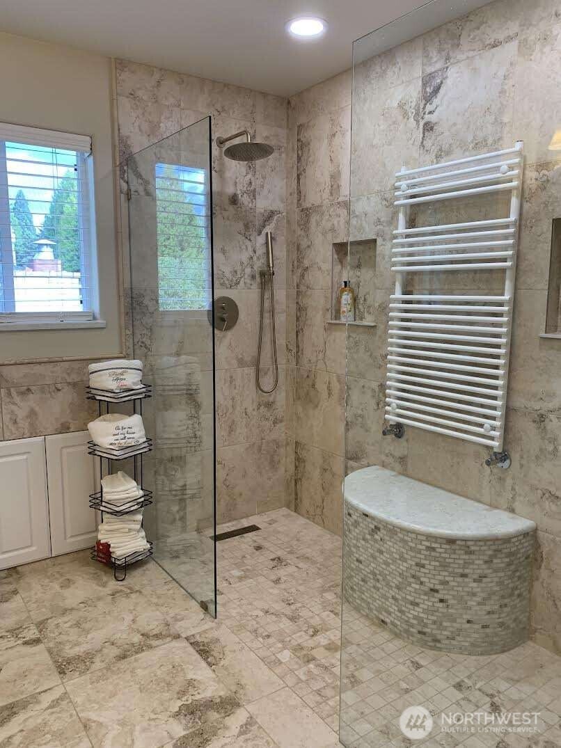 11858 Southeast 236th Street Kent, WA 98031 - Photo 17 of 40