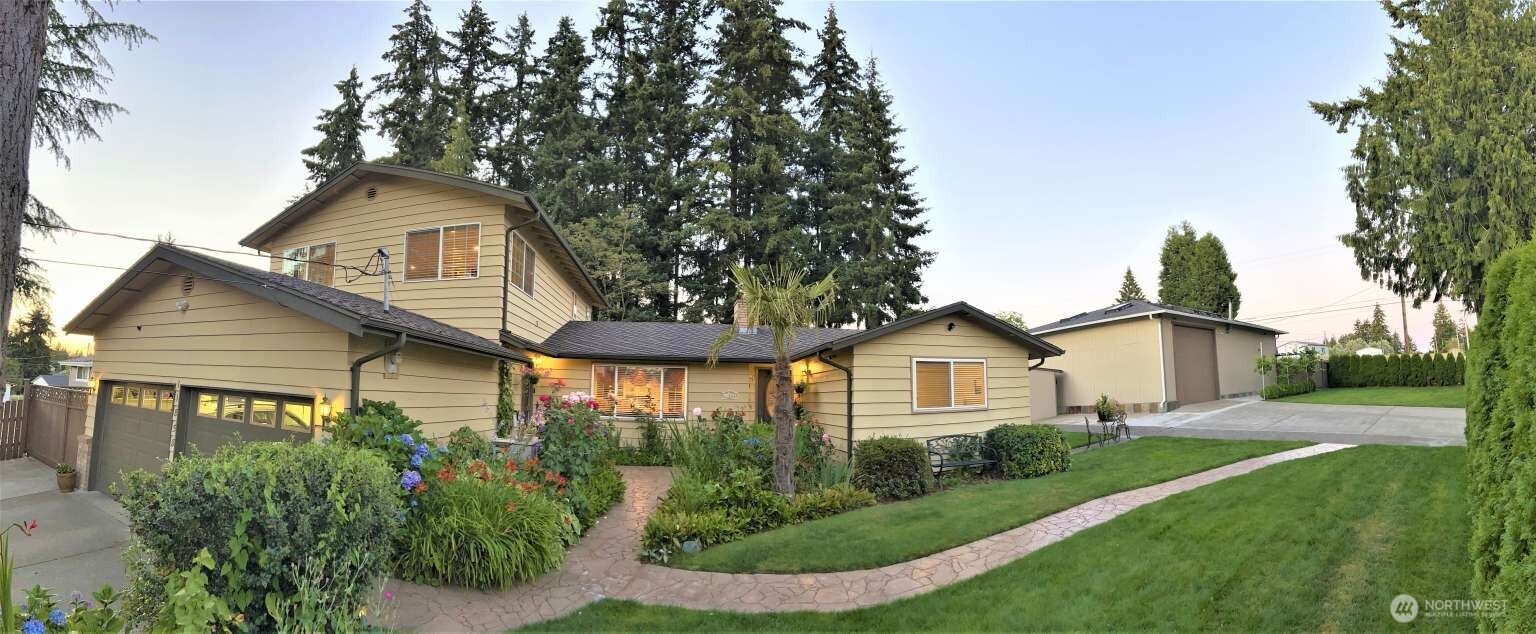 11858 Southeast 236th Street Kent, WA 98031 - Photo 3 of 40