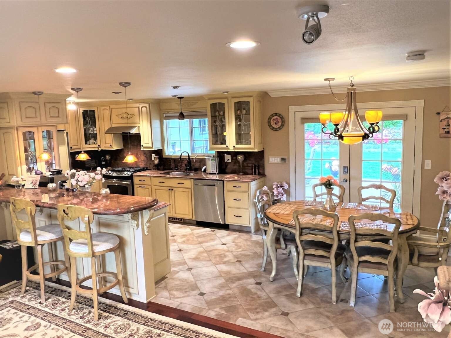 11858 Southeast 236th Street Kent, WA 98031 - Photo 6 of 40