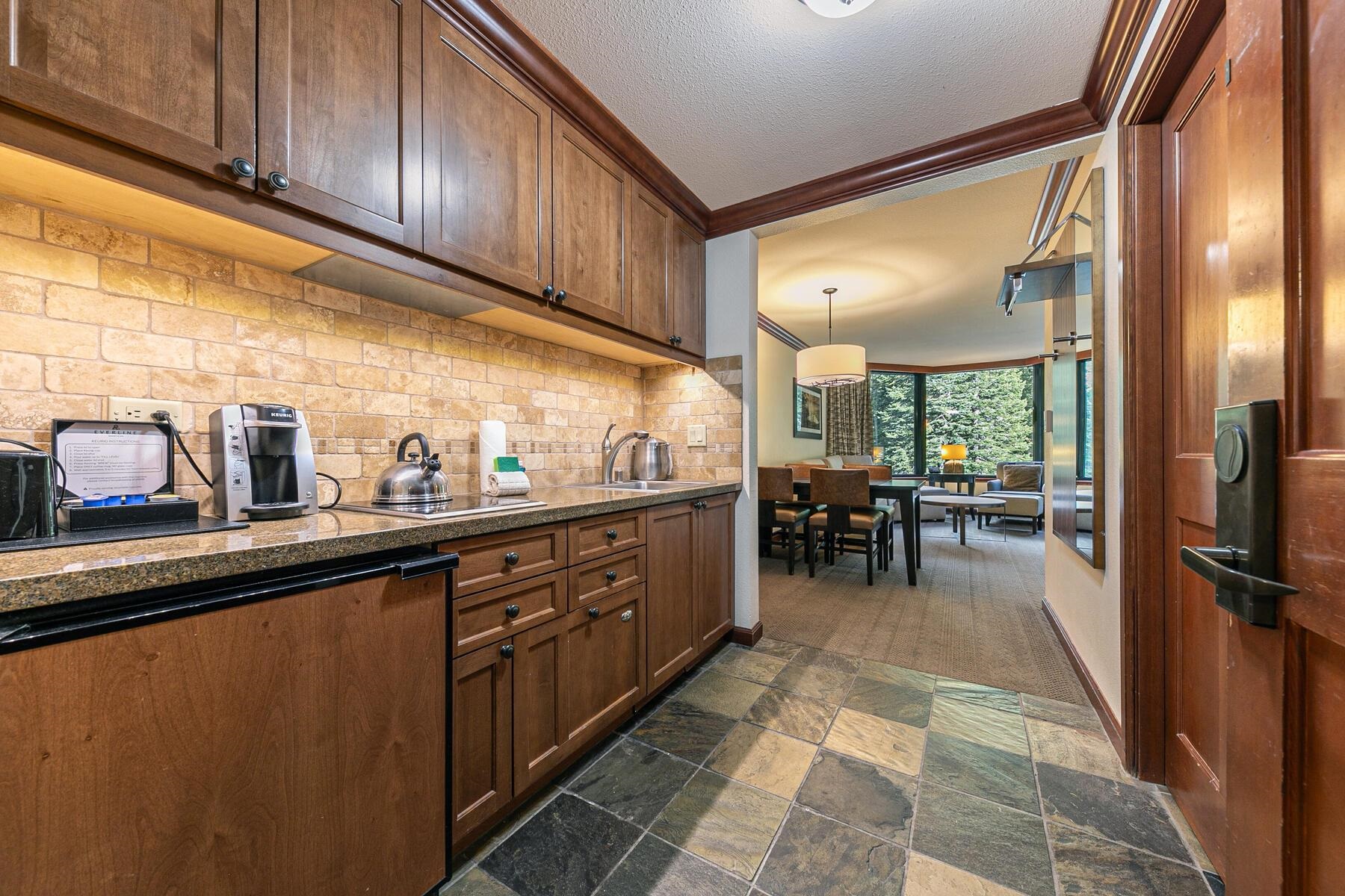 400 Resort Road, Unit 709 711 Olympic Valley, CA 96146 - Photo 4 of 26 Gallery Image 4