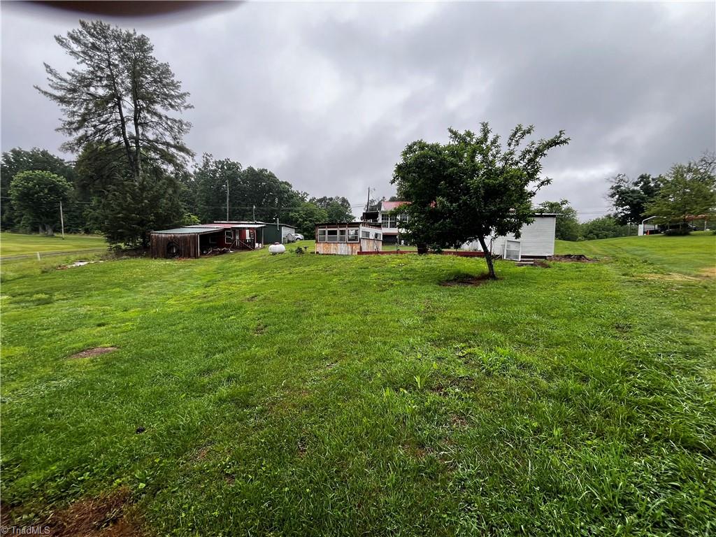 2463 Mountain View Loop Stuart, VA 24171 - Photo 10 of 30