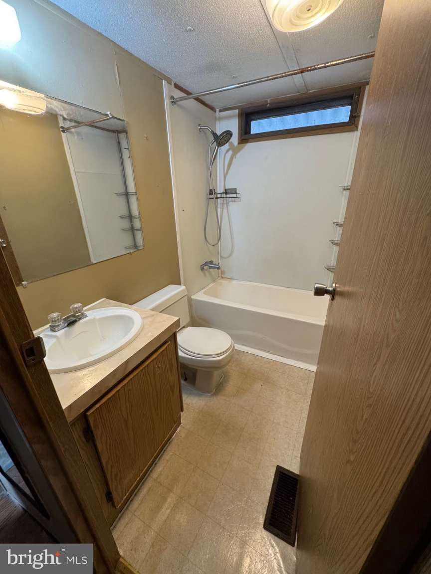 3720 Davidsburg Road, Unit C2 Dover, PA 17315 - Photo 7 of 19 Gallery Image 7