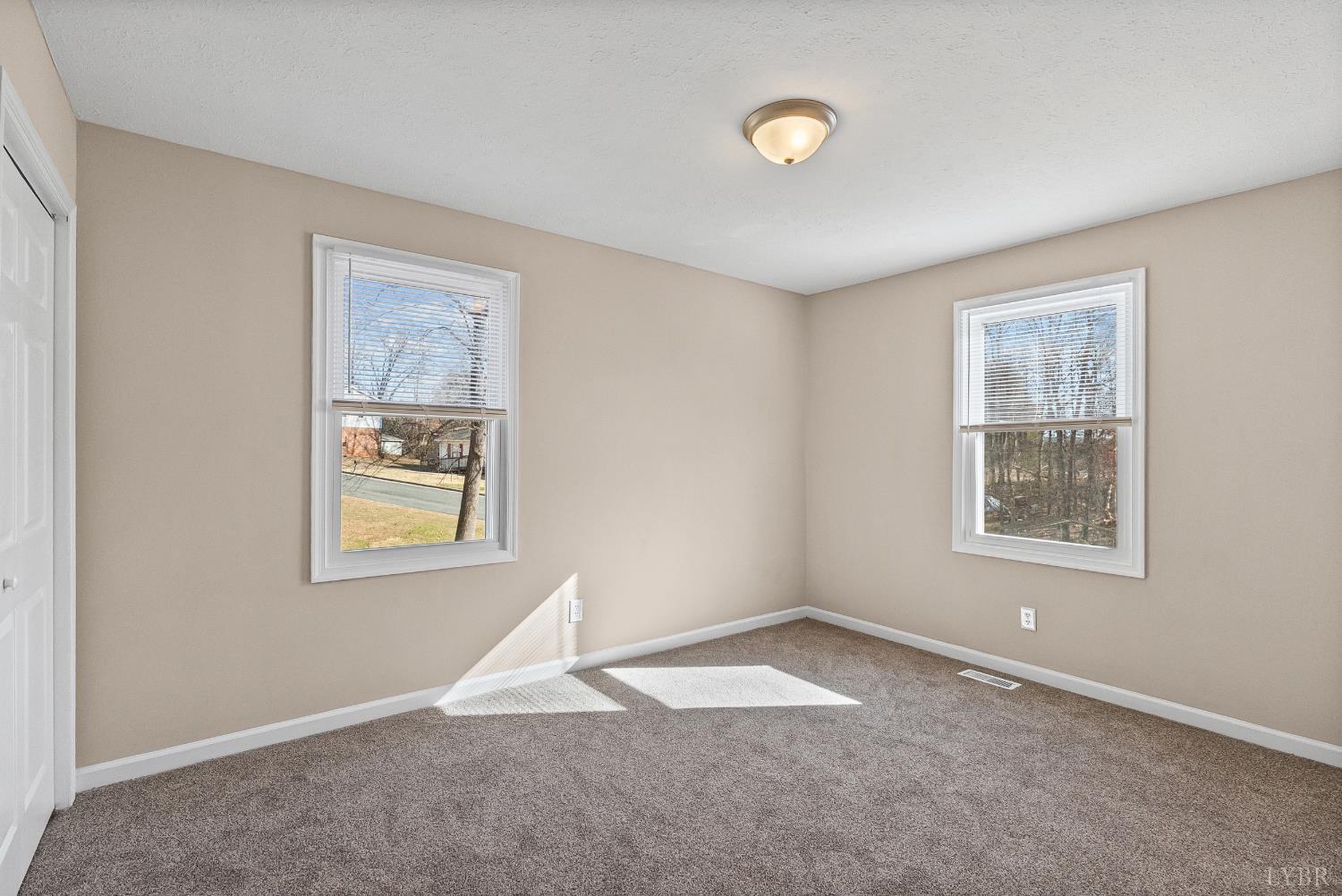 128 Walnut Street Amherst, VA 24521 - Photo 11 of 35