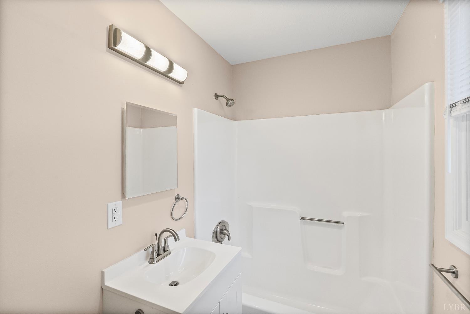 128 Walnut Street Amherst, VA 24521 - Photo 18 of 33