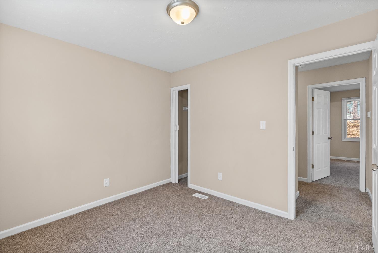 128 Walnut Street Amherst, VA 24521 - Photo 9 of 35
