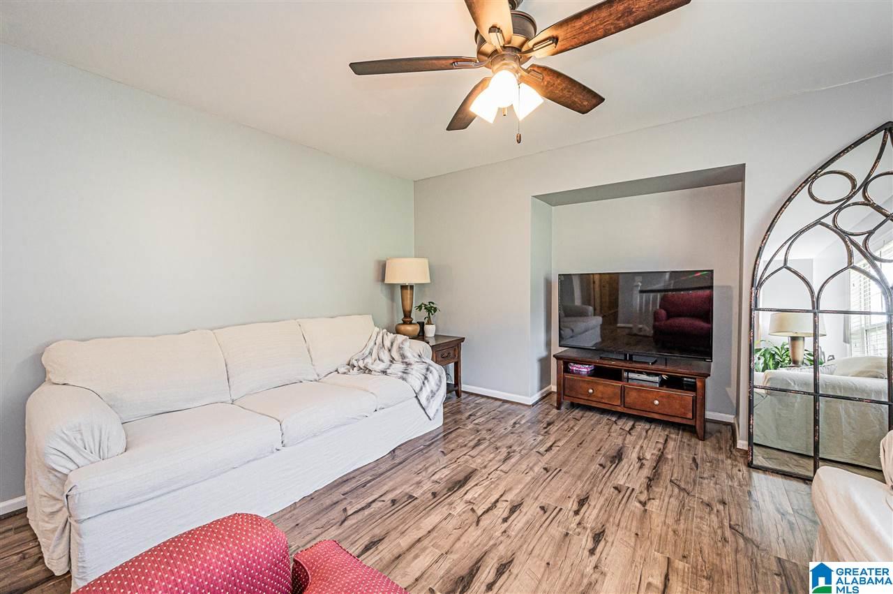 814 South Hillcrest Road Odenville, AL 35120 - Photo 8 of 38