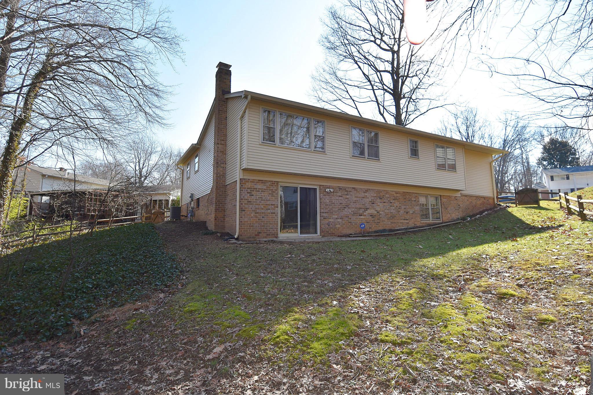 6814 Field Master Drive Springfield, VA 22153 - Photo 29 of 29 Exterior (Rear)