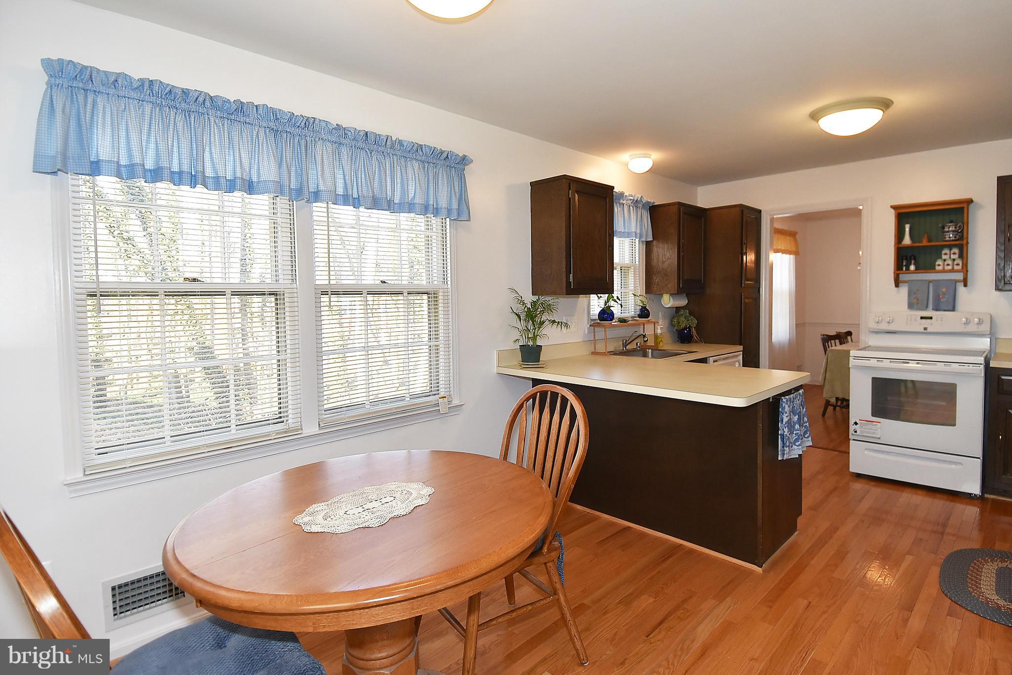 6814 Field Master Drive Springfield, VA 22153 - Photo 4 of 29 Kitchen
