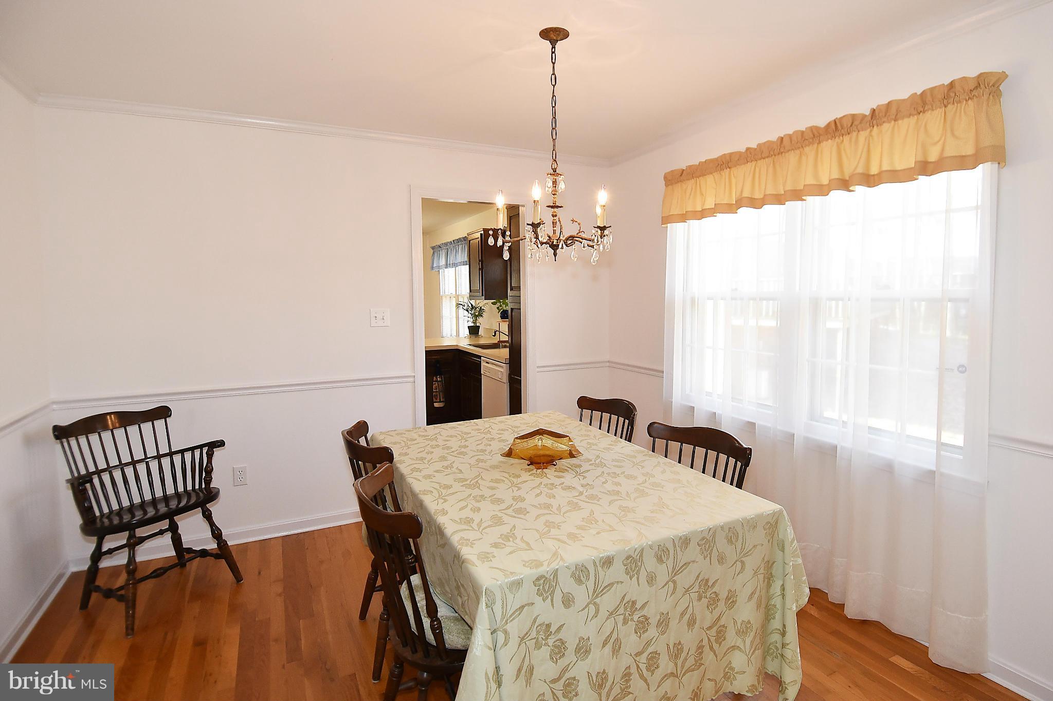 6814 Field Master Drive Springfield, VA 22153 - Photo 8 of 29 Dining Room