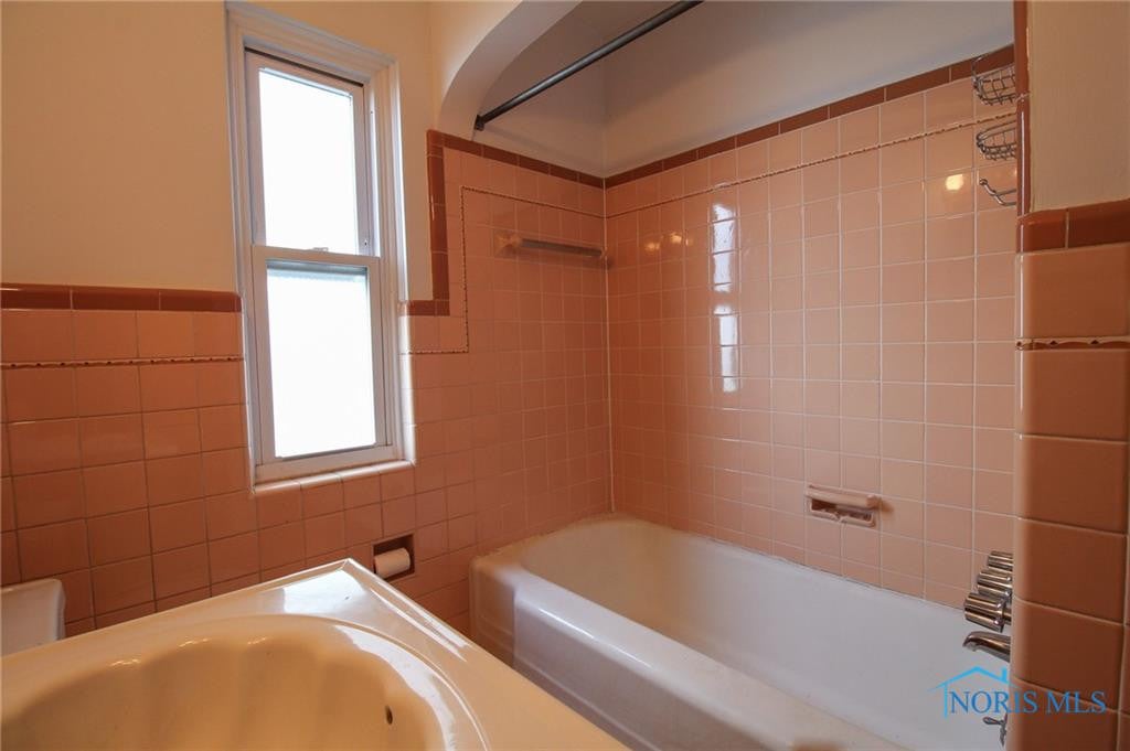3801 Maxwell Road Toledo, OH 43613 - Photo 14 of 37 Gallery Image 14