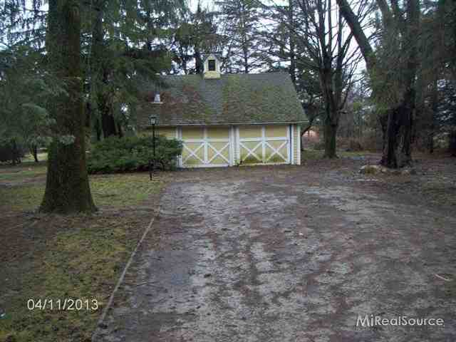 5916 Gardner Line Road Croswell, MI 48422 - Photo 6 of 16 31143431-5.JPG