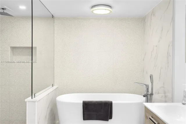 $1,450,000 | 9455 Collins Avenue, Unit 806, Surfside, FL 33154