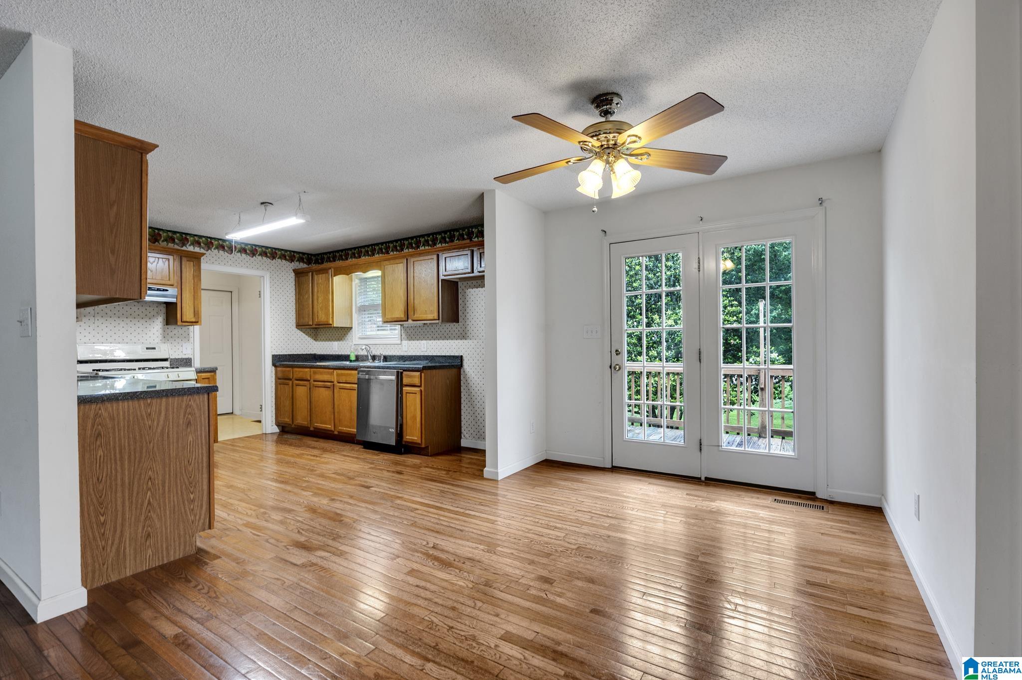 8901 Central Road Warrior, AL 35180 - Photo 5 of 29