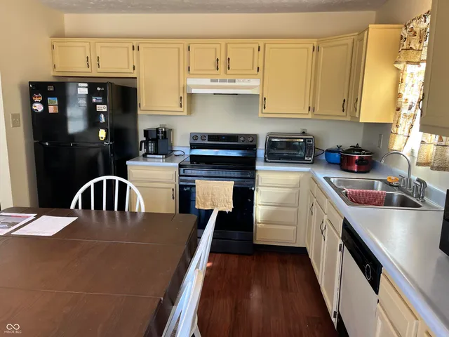 $245,000 | 5964 Sycamore Forge Drive, Indianapolis, IN 46254