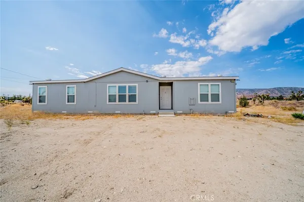 $393,000 | 1573 Smoke Tree Road, Pinon Hills, CA 92372
