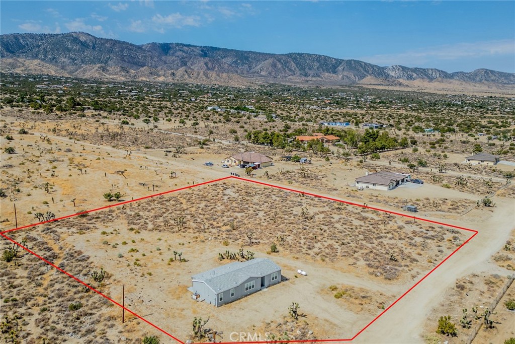 1573 Smoke Tree Road Pinon Hills, CA 92372 - Photo 34 of 39