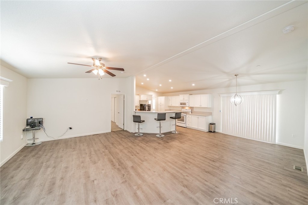 1573 Smoke Tree Road Pinon Hills, CA 92372 - Photo 6 of 39