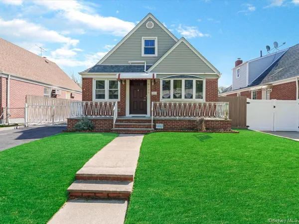 $949,000 | 81-35 257th Street | Floral Park
