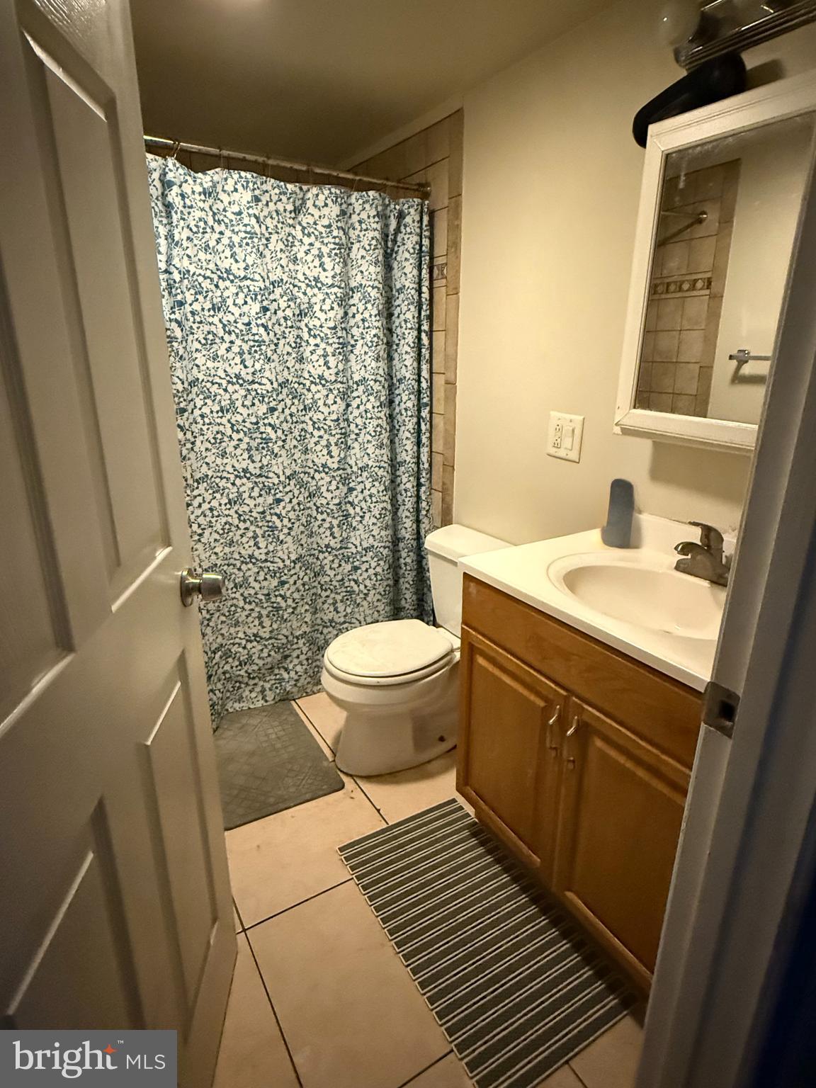 111 Marley Neck Road Glen Burnie, MD 21060 - Photo 9 of 17 Bathroom - top level