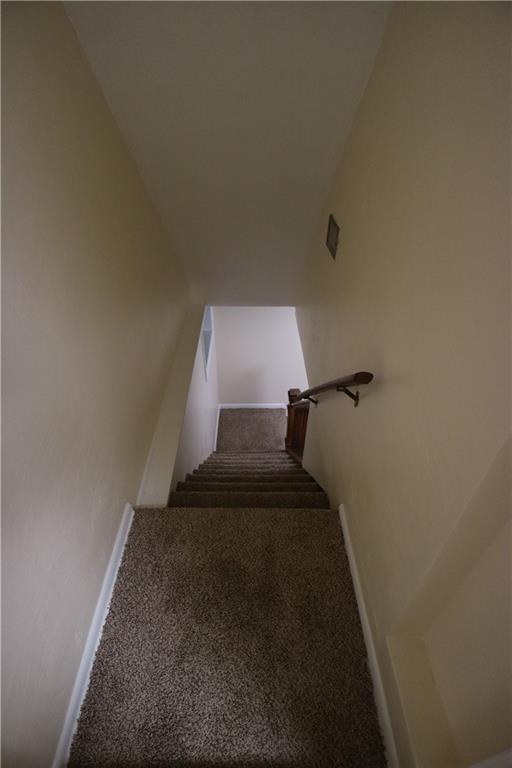 2570 Mt Royal Road Pittsburgh, PA 15217 - Photo 16 of 31